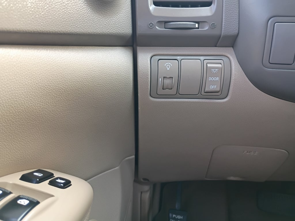 2012 Kia Sedona LX
