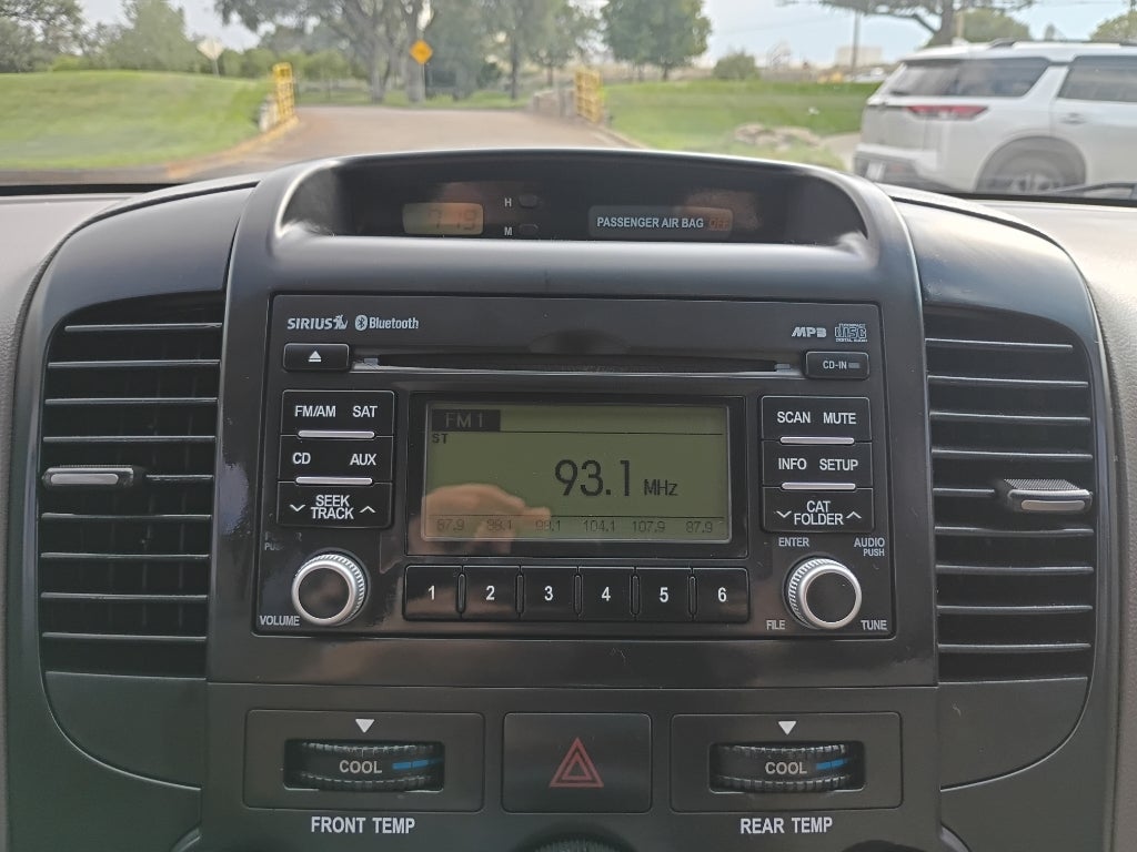 2012 Kia Sedona LX