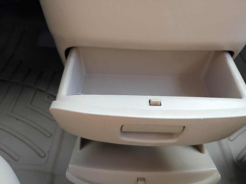 2012 Kia Sedona LX