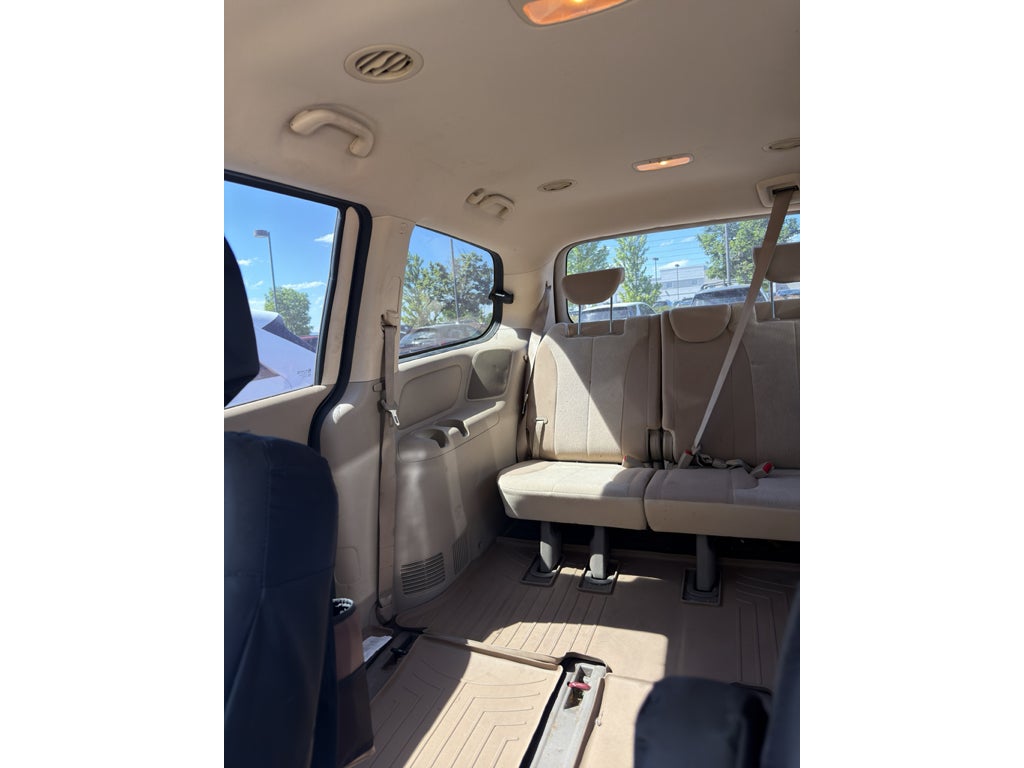 2012 Kia Sedona LX