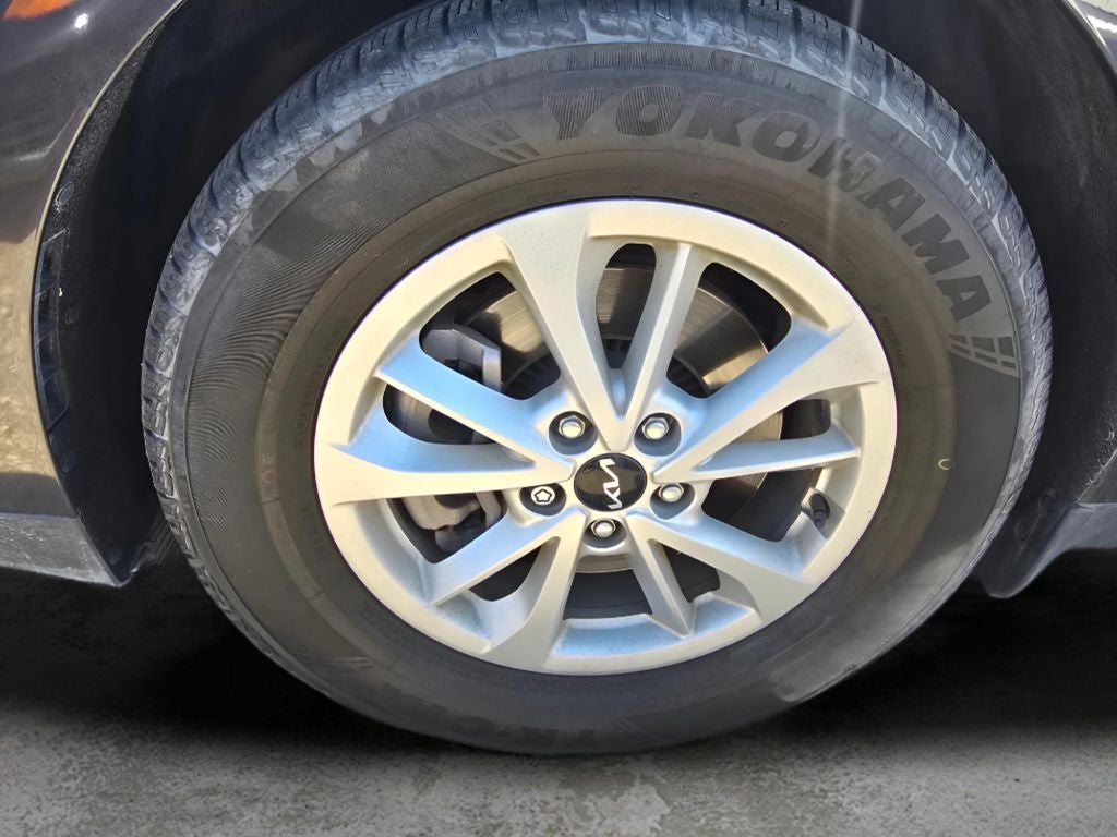2022 Kia Carnival LX
