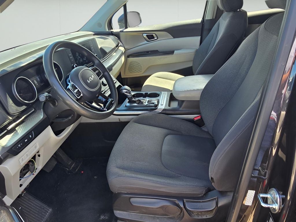 2022 Kia Carnival LX
