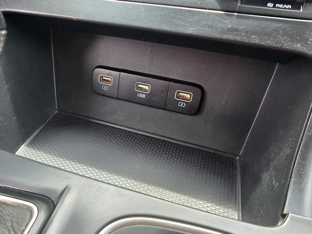 2022 Kia Carnival LX