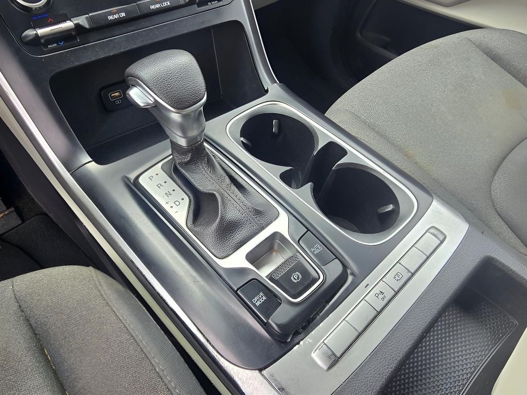2022 Kia Carnival LX