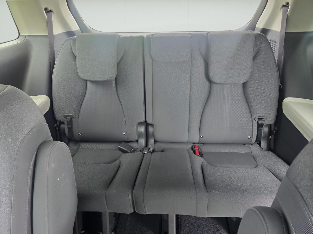 2022 Kia Carnival LX
