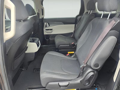 2022 Kia Carnival LX