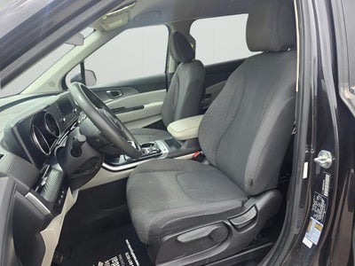 2022 Kia Carnival LX