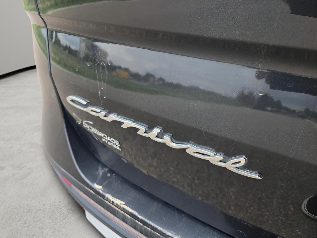 2022 Kia Carnival LX