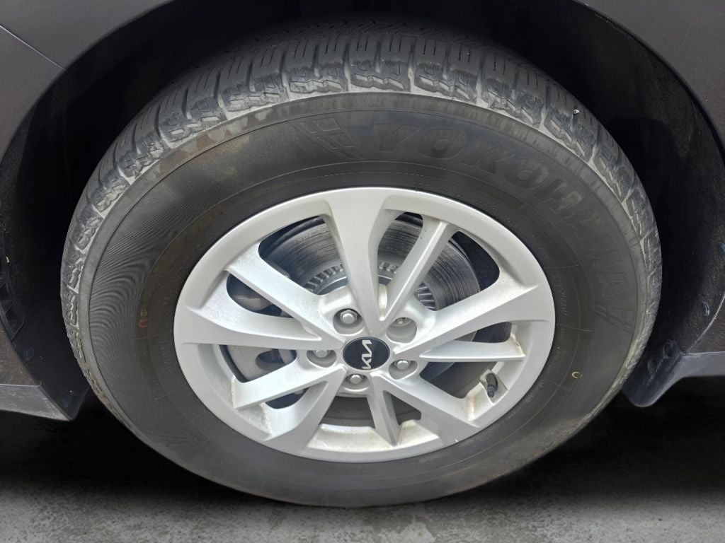 2022 Kia Carnival LX