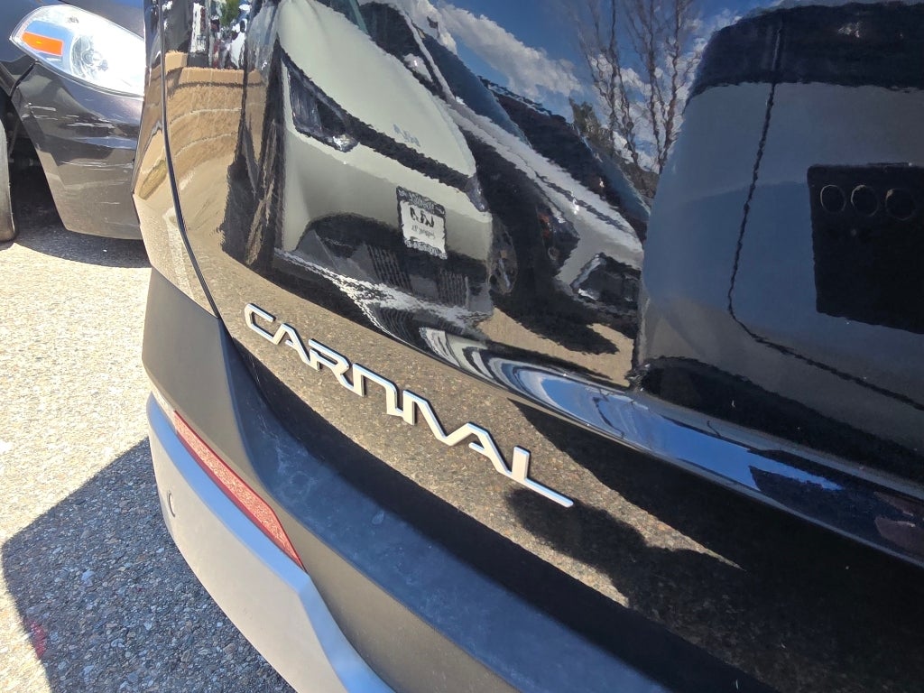 2025 Kia Carnival LXS