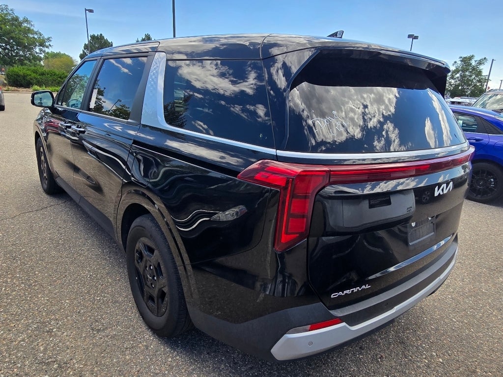 2025 Kia Carnival LXS