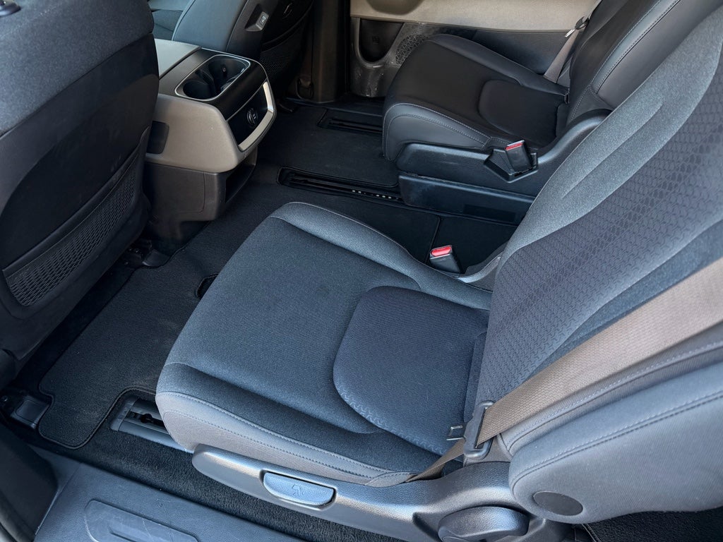 2025 Kia Carnival LX