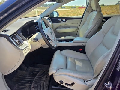 2019 Volvo XC60 Momentum