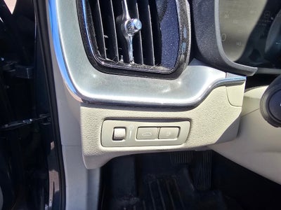 2019 Volvo XC60 Momentum