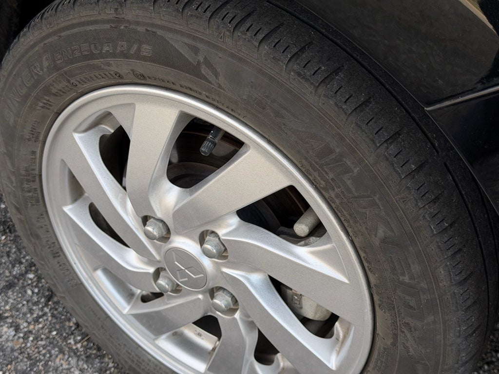 2023 Mitsubishi Mirage LE