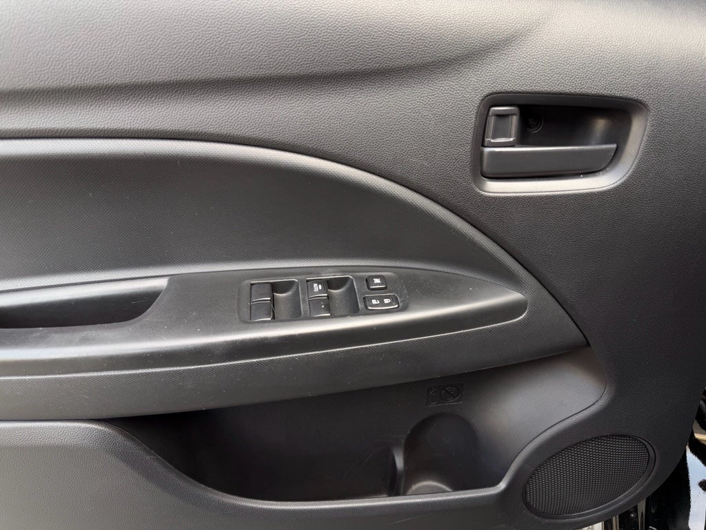 2023 Mitsubishi Mirage LE