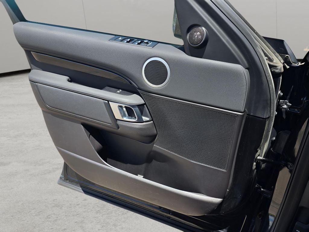 2017 Land Rover Discovery SE