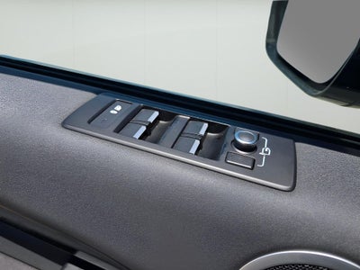 2017 Land Rover Discovery SE