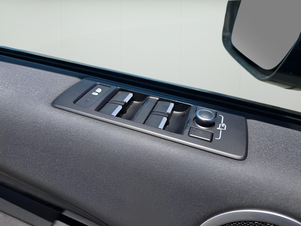 2017 Land Rover Discovery SE