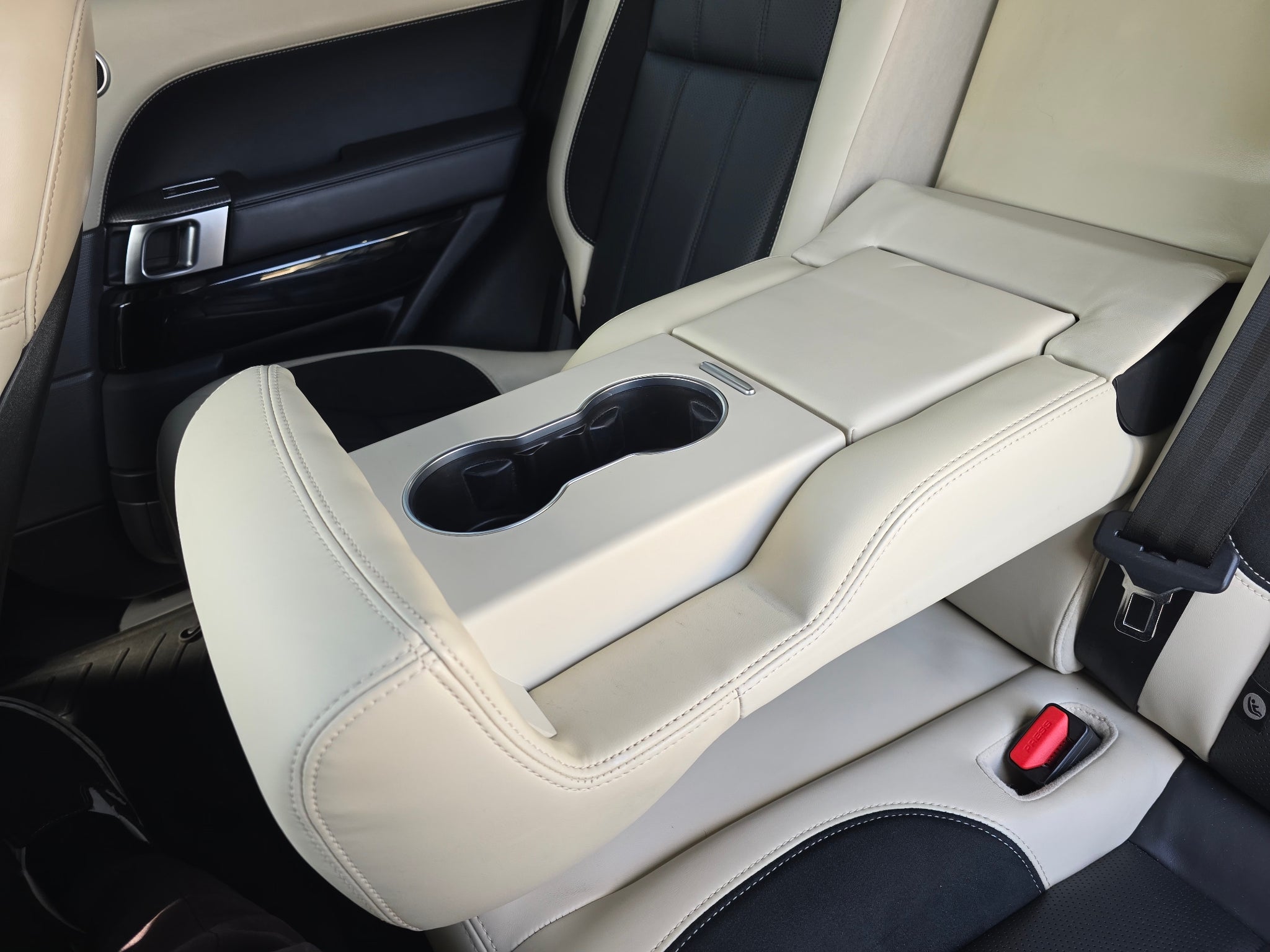 2020 Land Rover Range Rover Sport HST