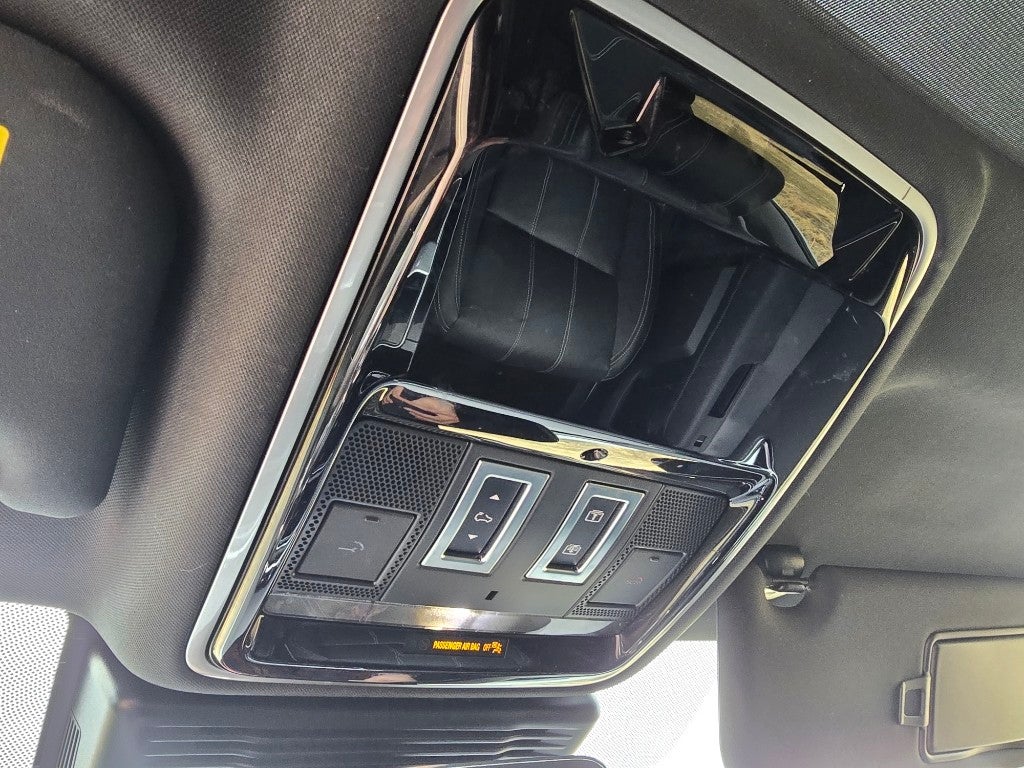 2022 Land Rover Range Rover Velar R-Dynamic S