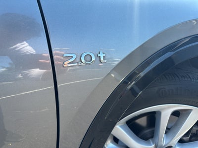 2017 INFINITI QX30 Premium