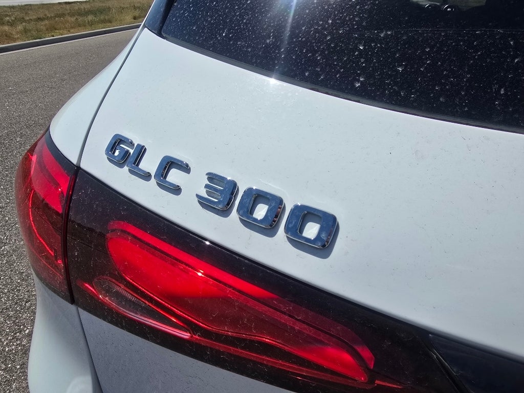 2024 Mercedes-Benz GLC 300 300
