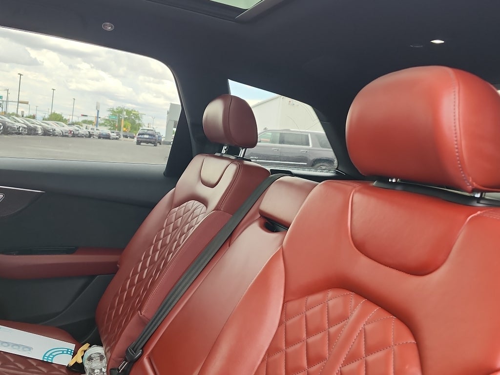 2020 Audi SQ7 Premium Plus