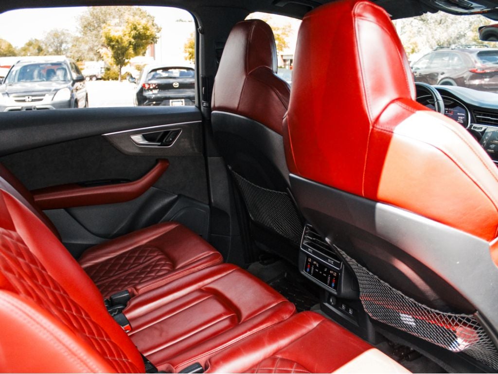 2020 Audi SQ7 Premium Plus