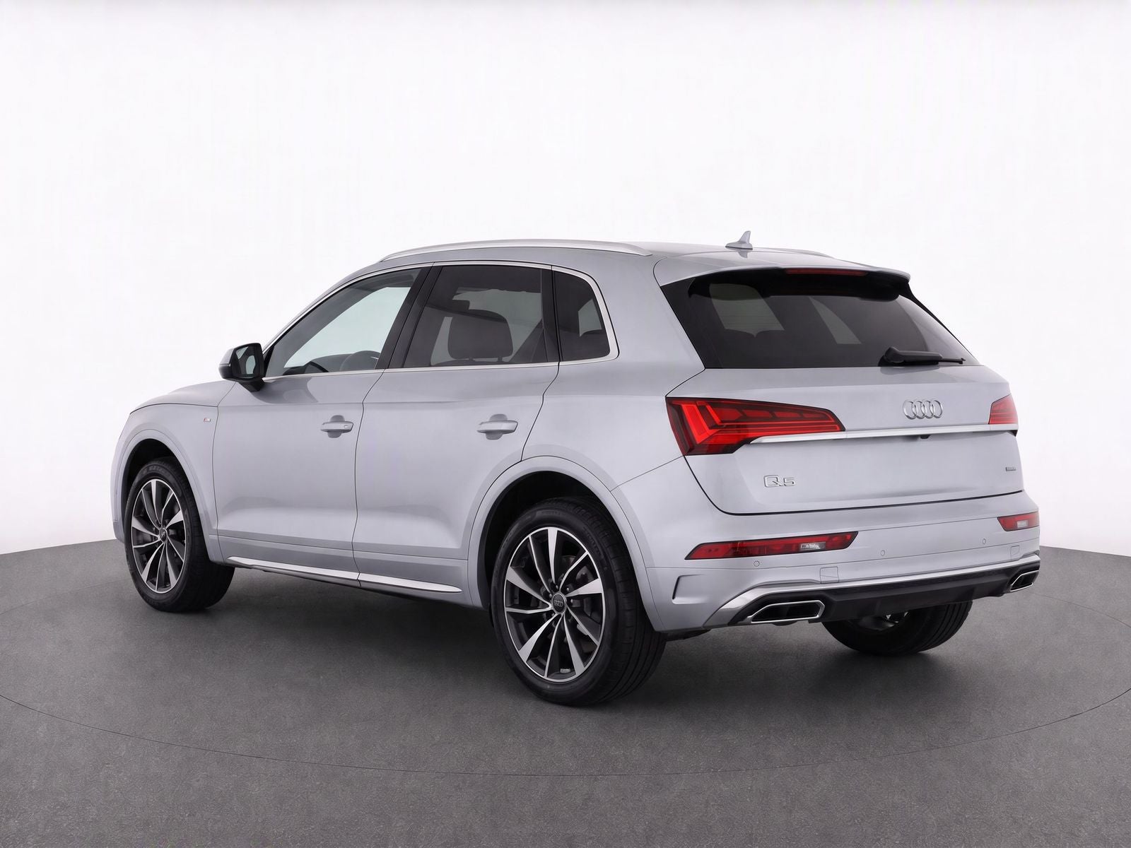 2023 Audi Q5 S line Premium Plus