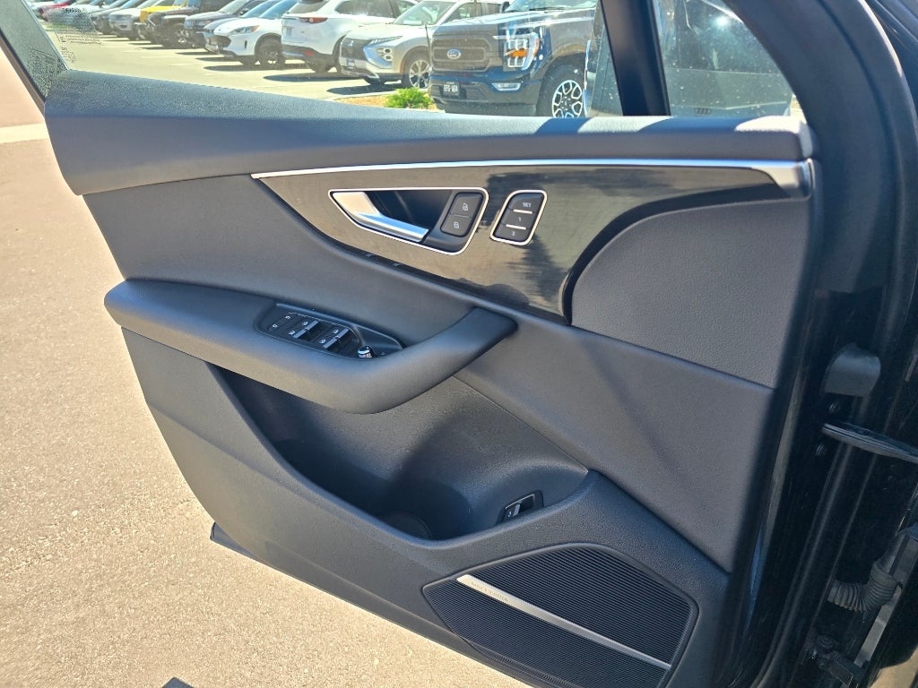 2021 Audi Q7 Premium Plus