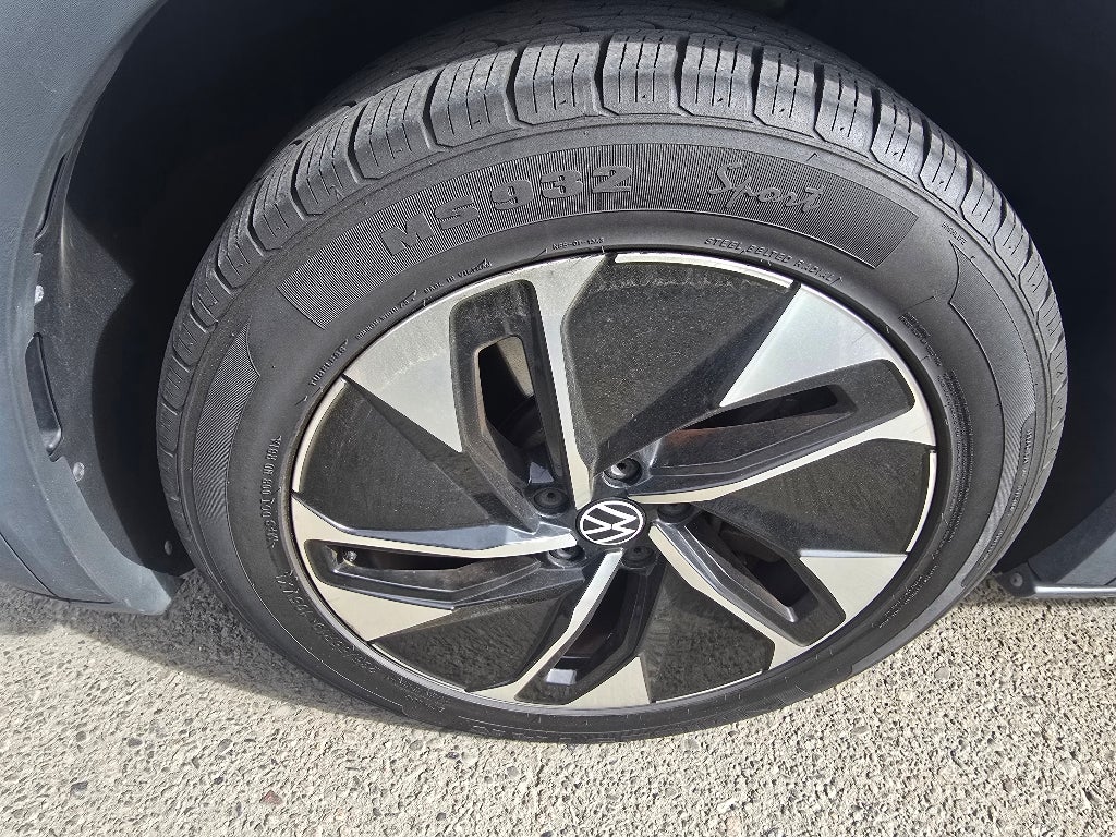 2022 Volkswagen ID.4 Pro