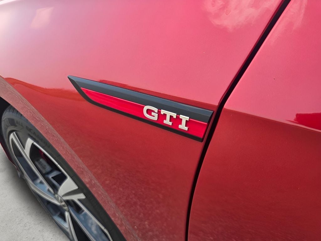 2024 Volkswagen Golf GTI SE