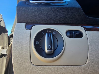 2012 Volkswagen Eos Lux