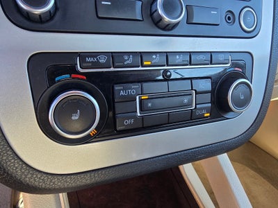 2012 Volkswagen Eos Lux