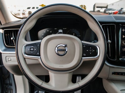 2018 Volvo XC60 Momentum