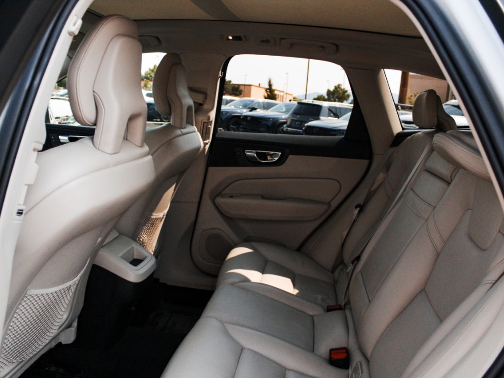 2018 Volvo XC60 Momentum