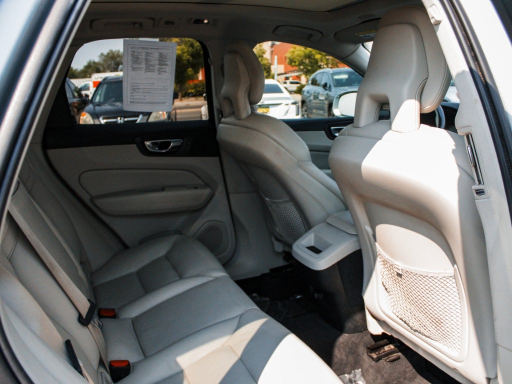 2018 Volvo XC60 Momentum