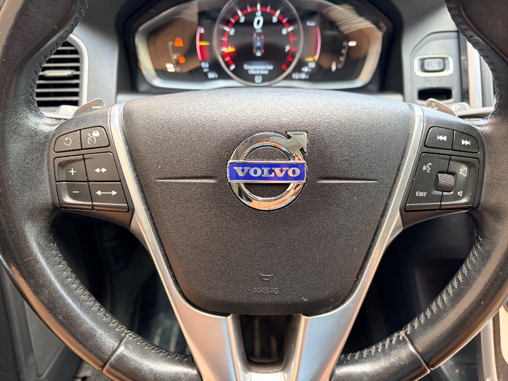 2015 Volvo XC60 T6 Drive-E Platinum