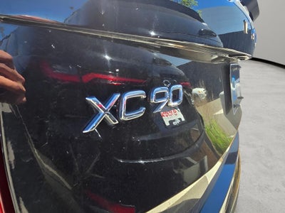 2016 Volvo XC90 T6 Momentum