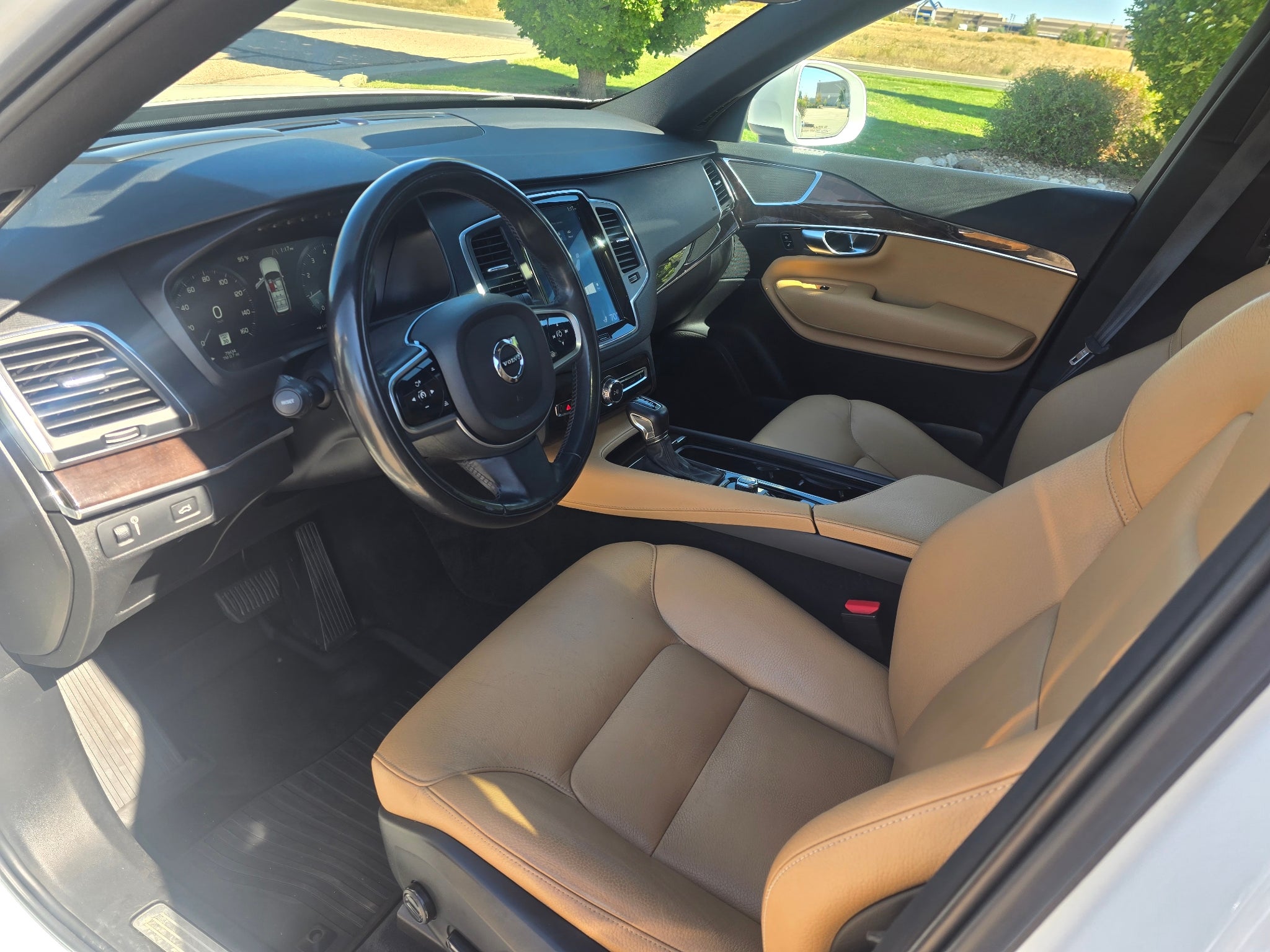 2019 Volvo XC90 Momentum