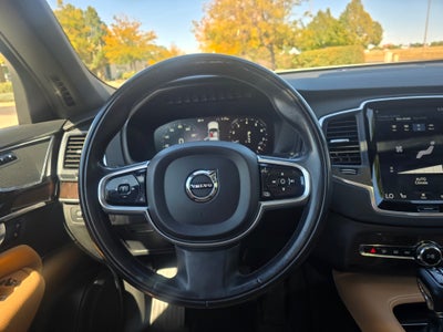 2019 Volvo XC90 Momentum