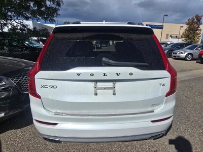 2019 Volvo XC90 Momentum