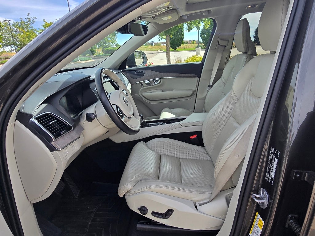 2022 Volvo XC90 Inscription