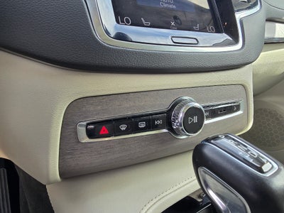 2022 Volvo XC90 Inscription