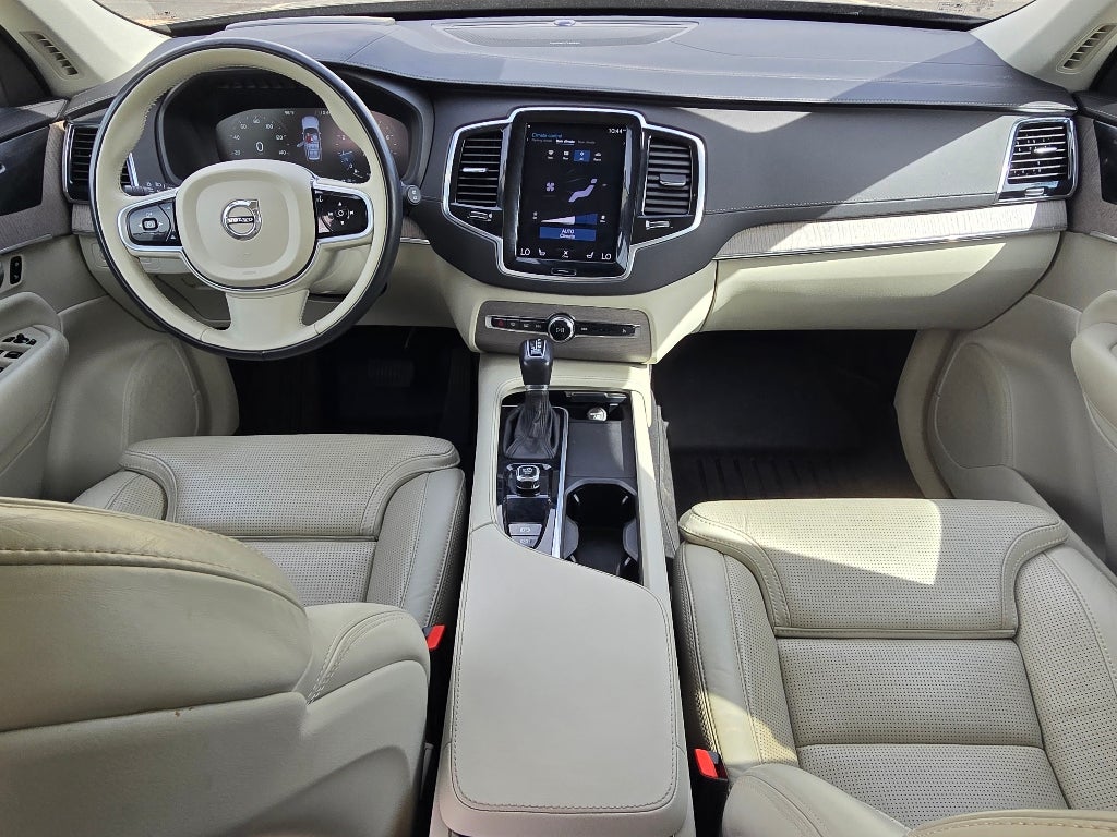 2022 Volvo XC90 Inscription