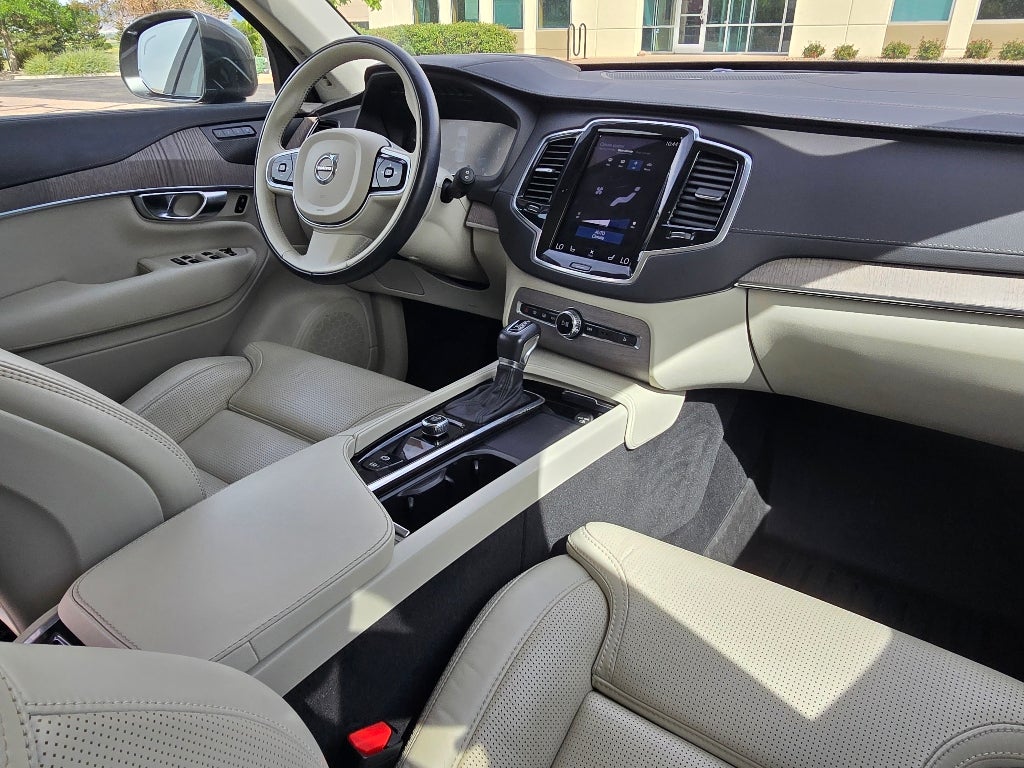 2022 Volvo XC90 Inscription