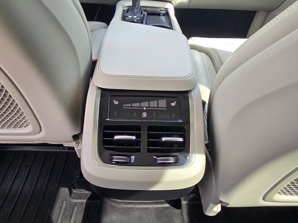 2022 Volvo XC90 Inscription