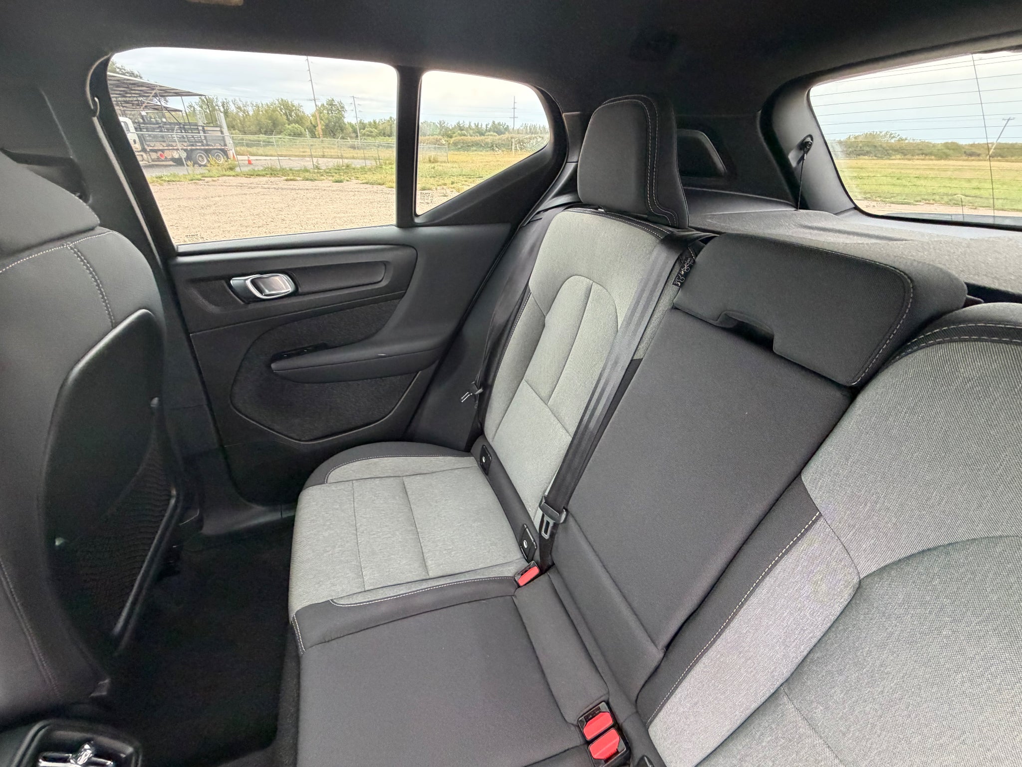 2023 Volvo XC40 Core