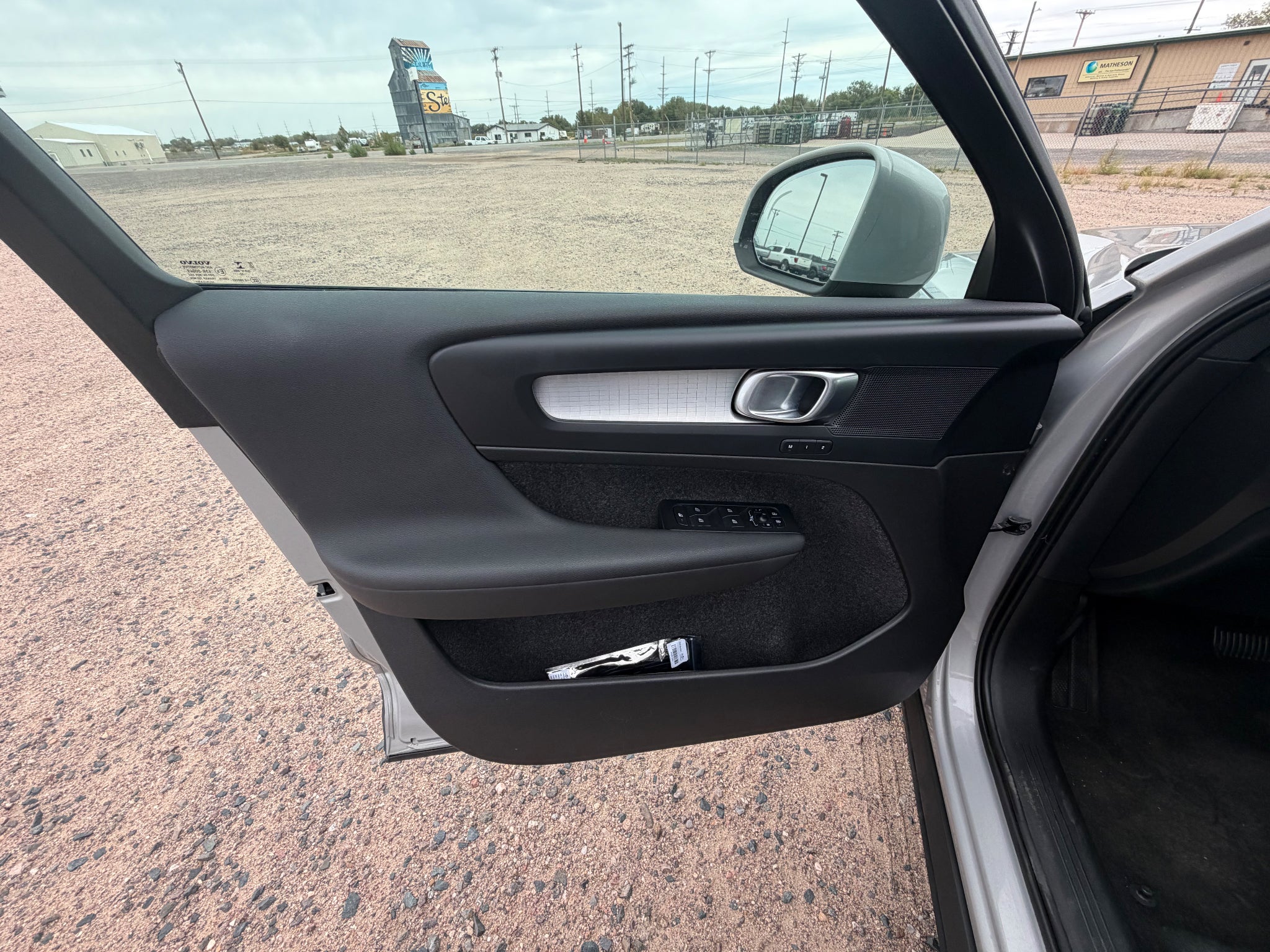 2023 Volvo XC40 Core